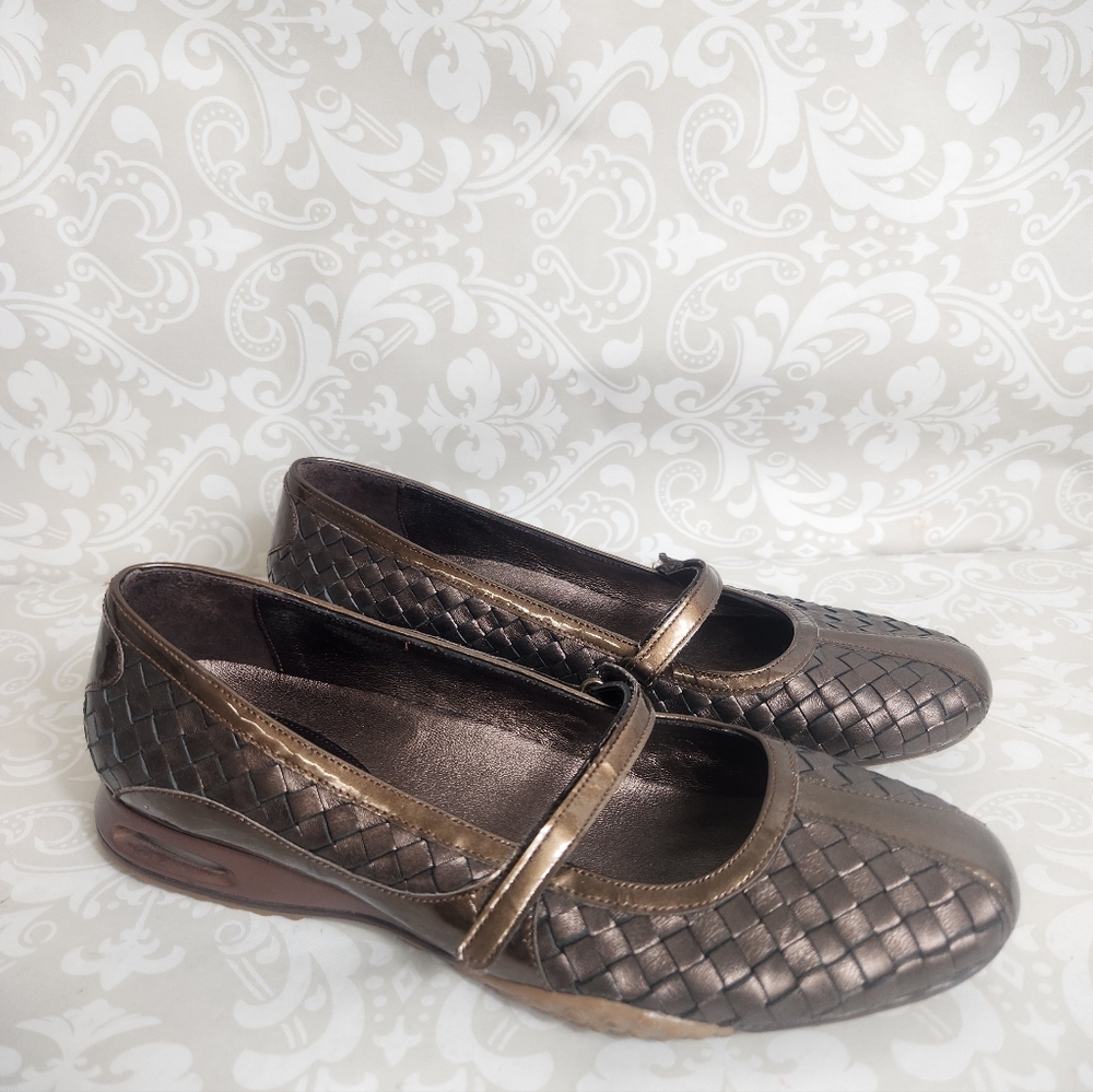 EUC Cole Haan NikeAir Bria Bronze Leather Mary Jane Flats